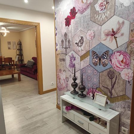 Apartamento De Tres Dormitorios Con Garaje Y Todos Los Servicios Cerca Burgo Exteriér fotografie