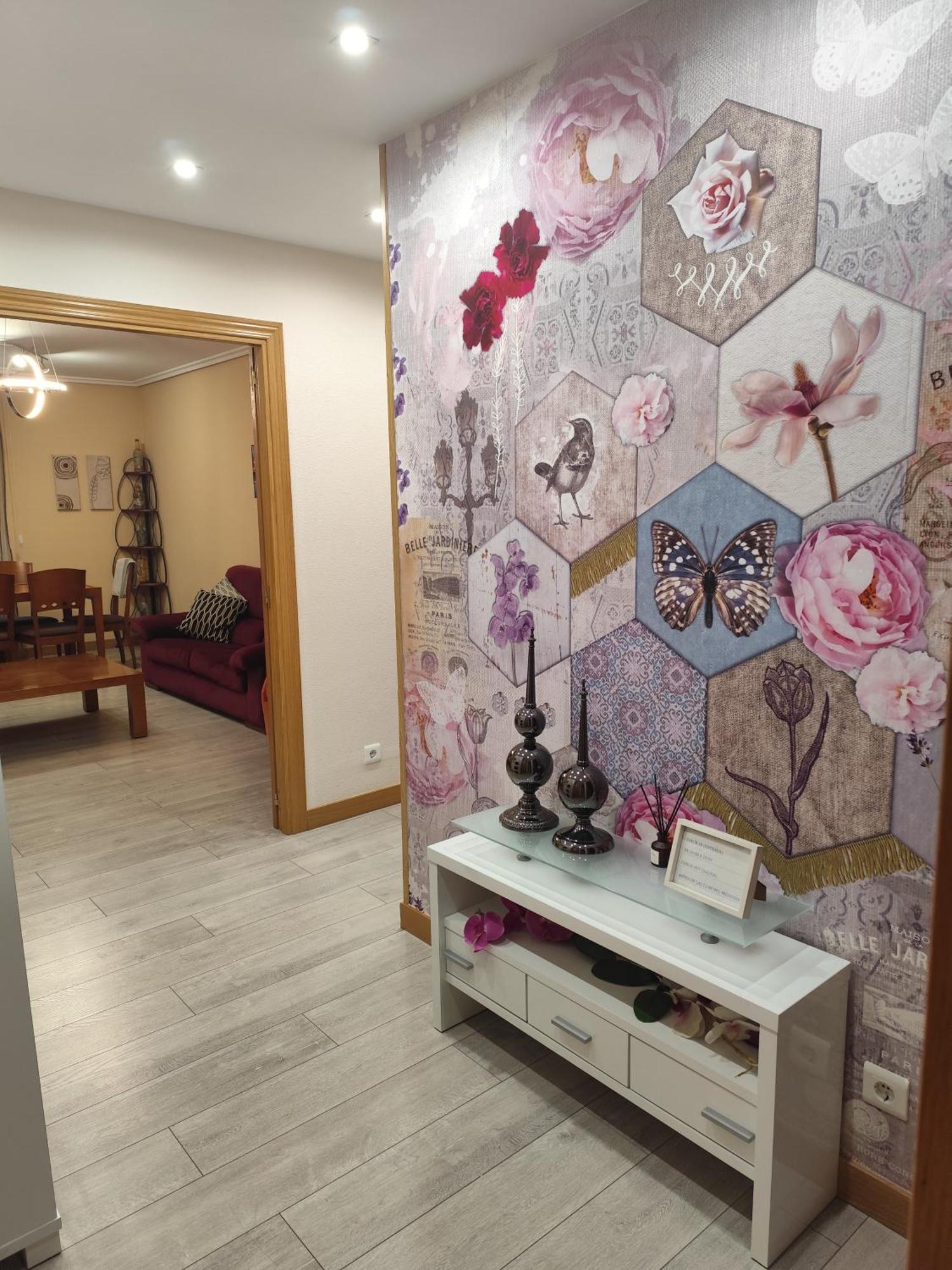 Apartamento De Tres Dormitorios Con Garaje Y Todos Los Servicios Cerca Burgo Exteriér fotografie